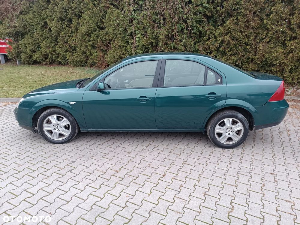 Ford Mondeo 2.0 Ghia - 7