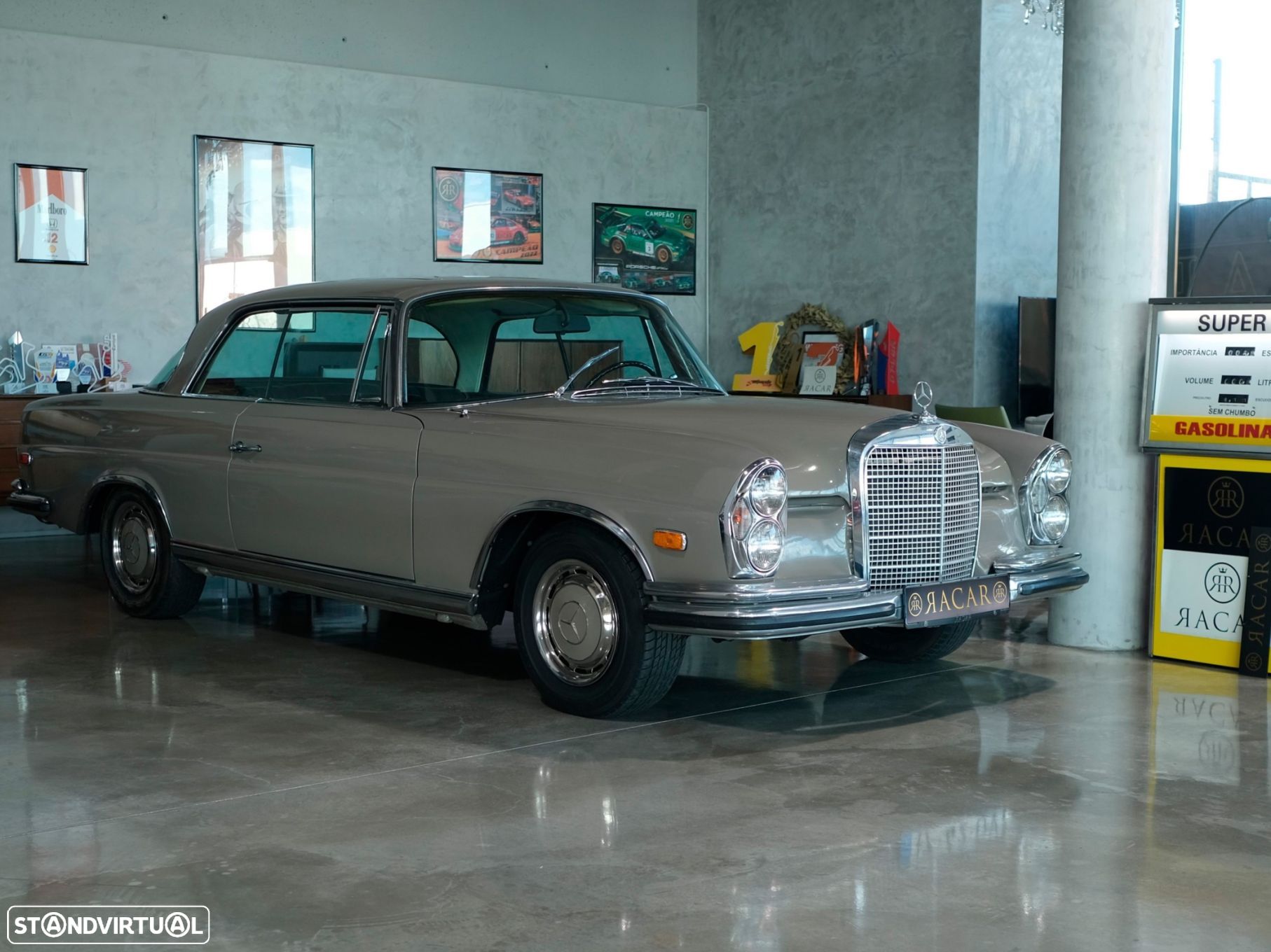 Mercedes-Benz 280 - 1