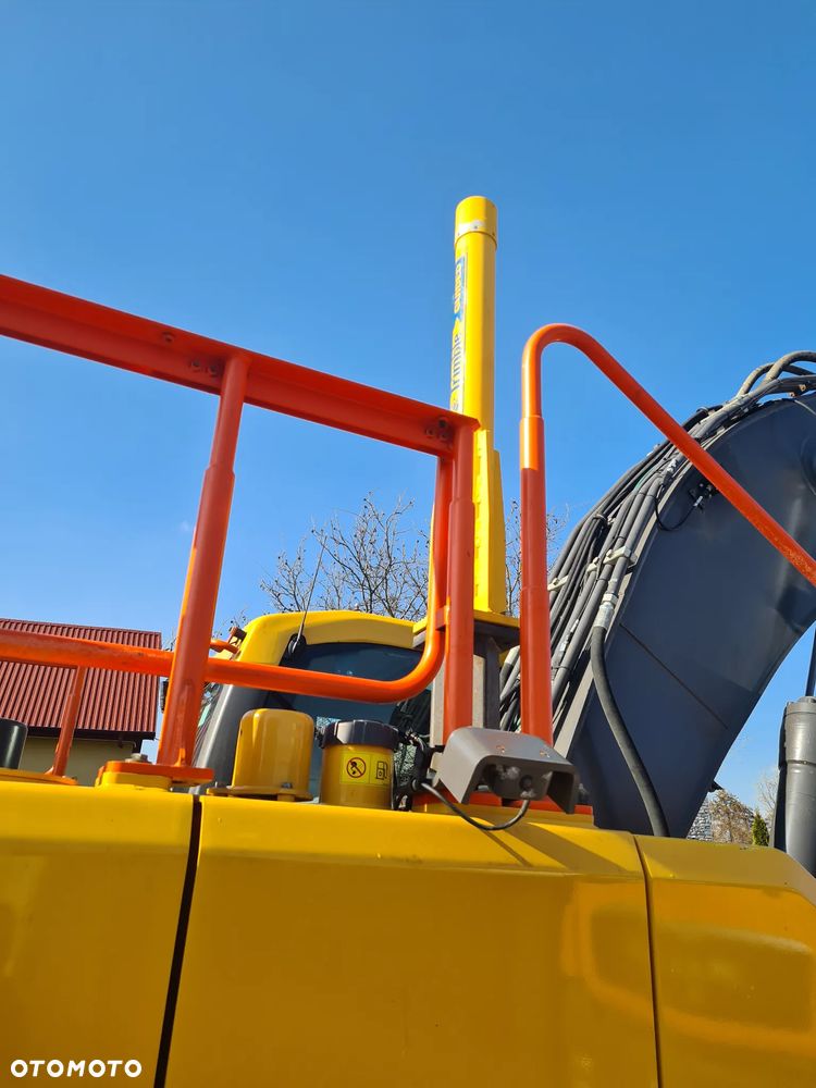 Volvo EC 220 EL - 8