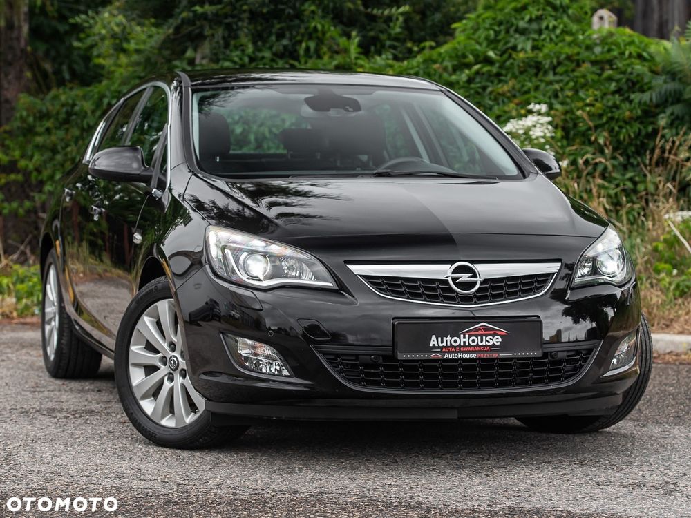 Opel Astra 1.6 Turbo Cosmo - 3