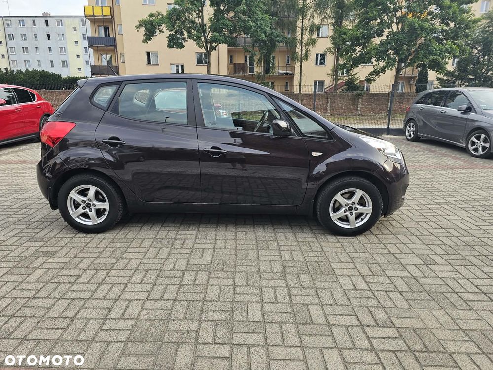 Kia Venga - 4