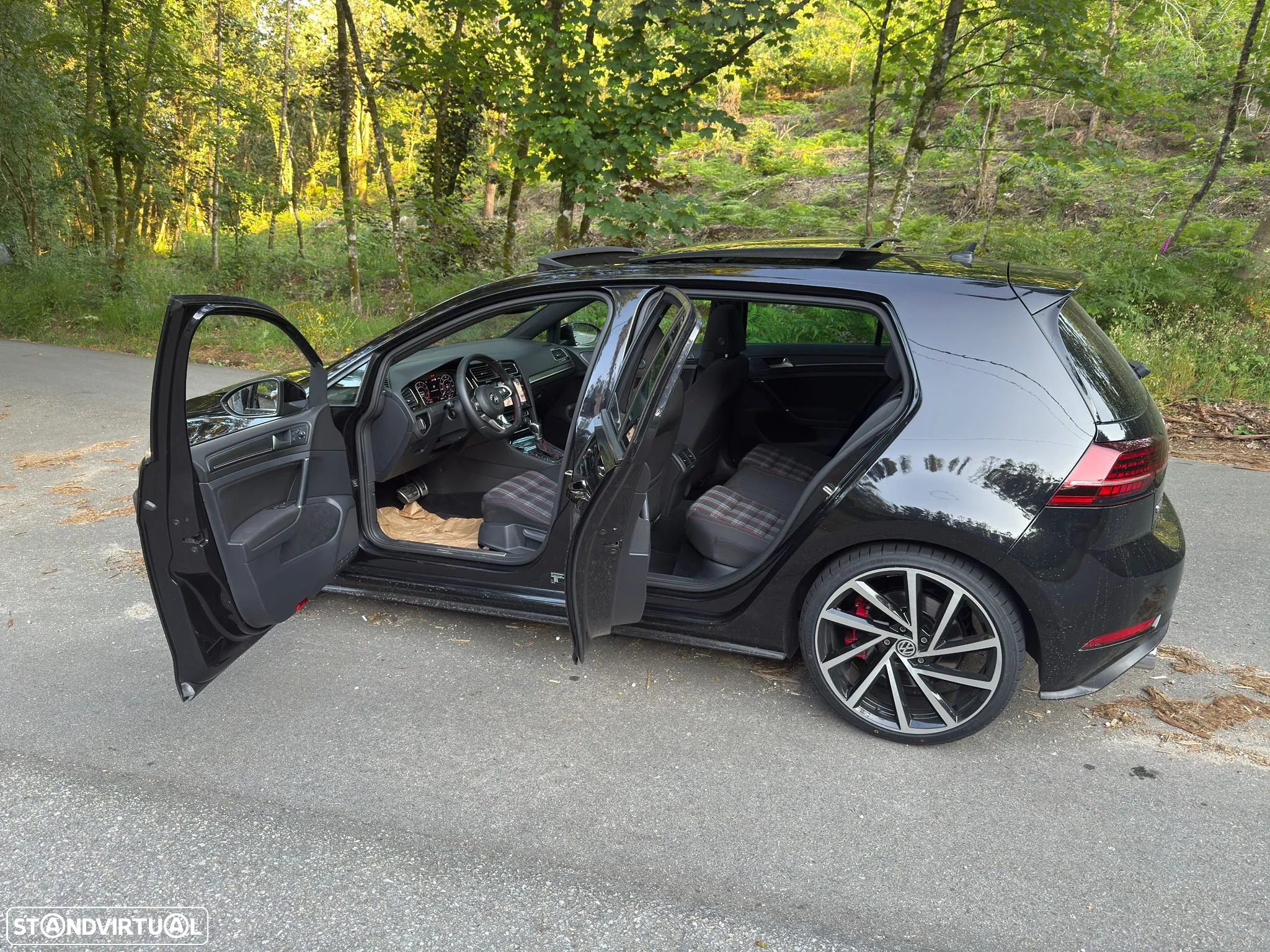 VW Golf 2.0 TSI GTI DSG - 46
