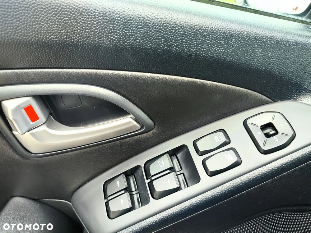 Hyundai ix35 2.0 2WD Style - 21