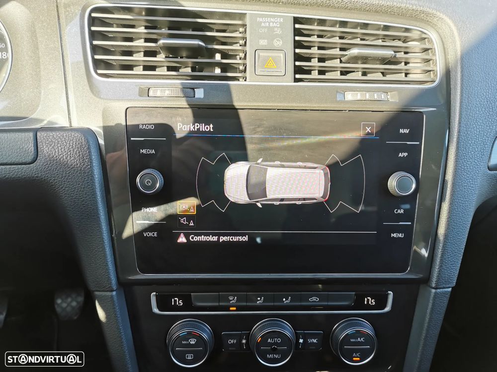 VW Golf Variant 1.6 TDi Confortline - 11