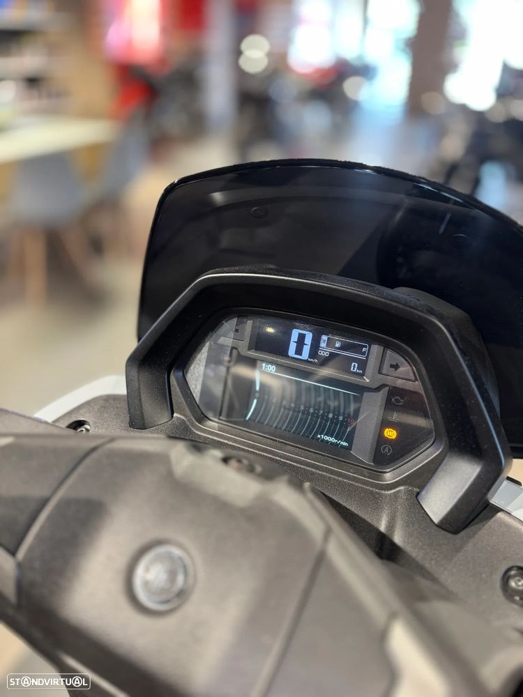 Yamaha NMAX 125 TECH MAX - 9