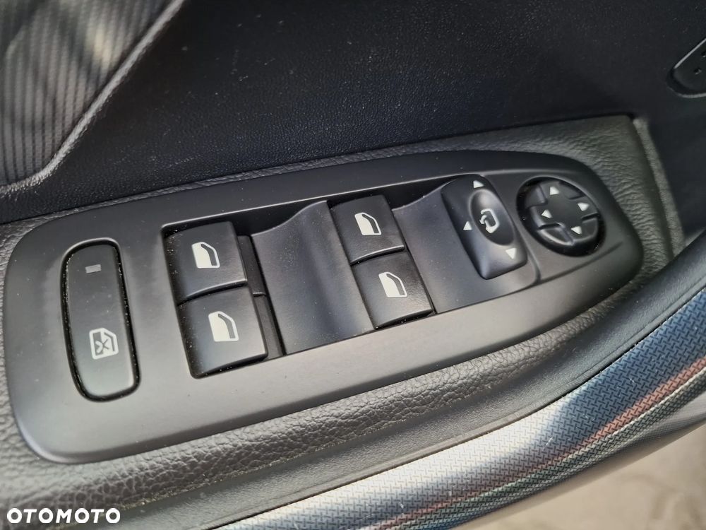Peugeot 2008 BlueHDi FAP 120 STOP & START Allure - 20