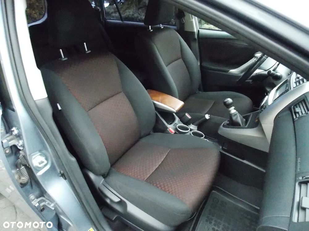 Toyota Verso 2.0 D-4D Sol plus - 20