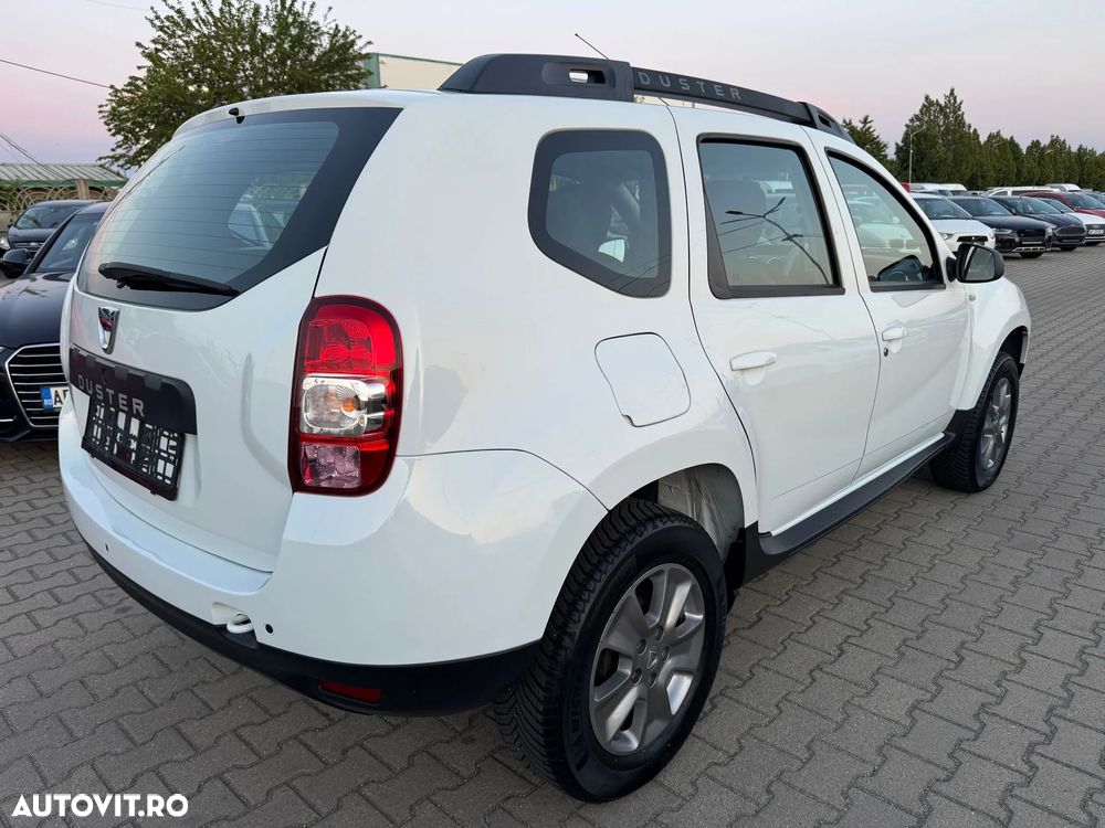 Dacia Duster 1.6 4x2 Laureate - 3