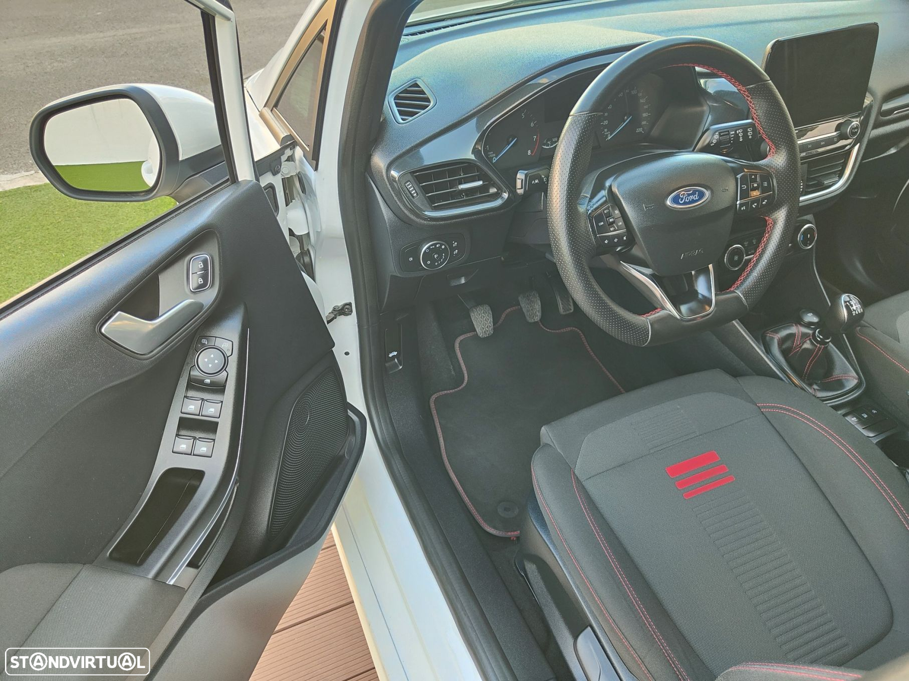 Ford Fiesta 1.0 EcoBoost ST-Line - 24