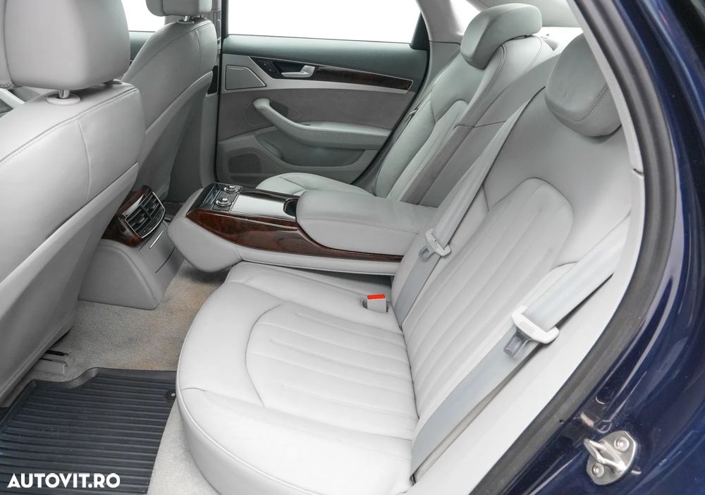 Audi A8 3.0 TDI DPF clean diesel quattro tiptronic - 15