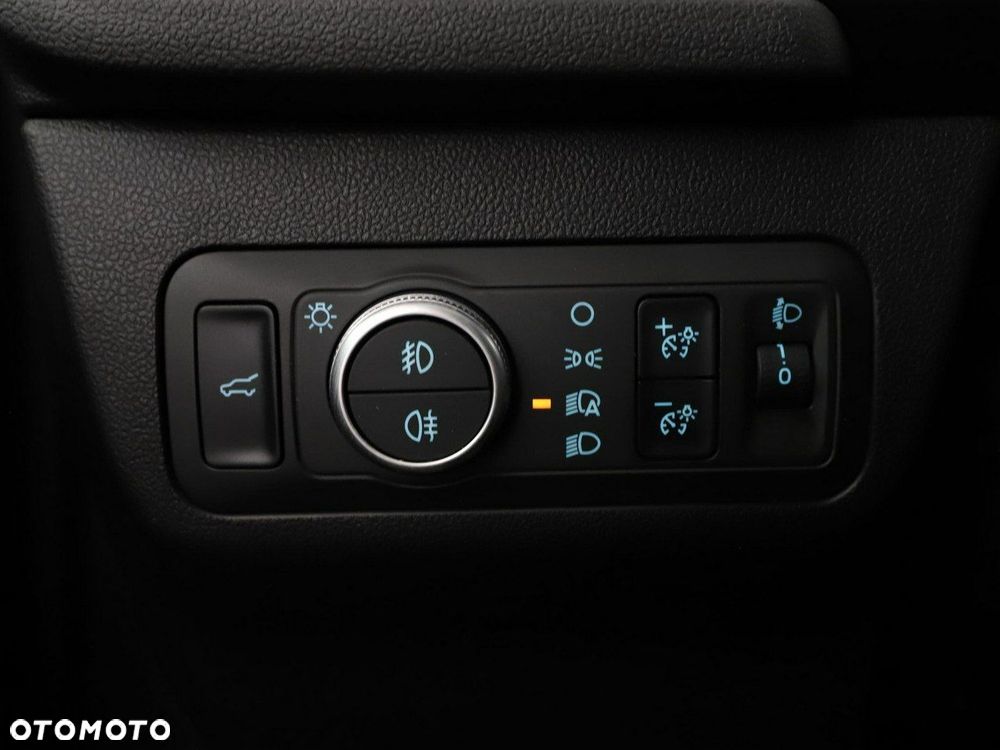 Ford Kuga - 36