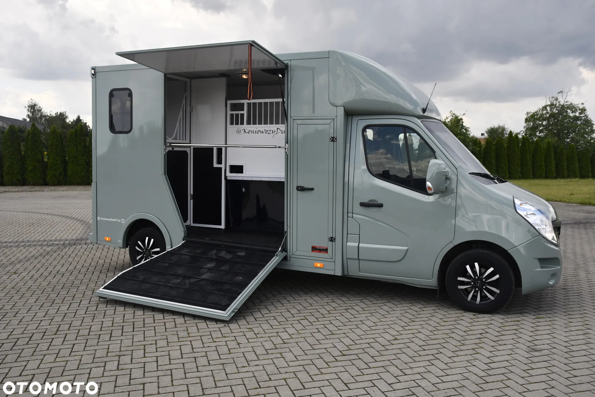 Renault Master Koniowóz - 6