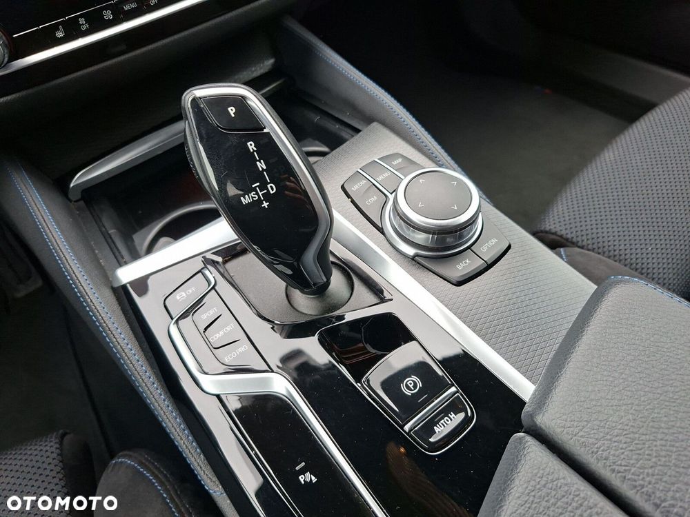 BMW Seria 5 520i mHEV M Sport sport - 17