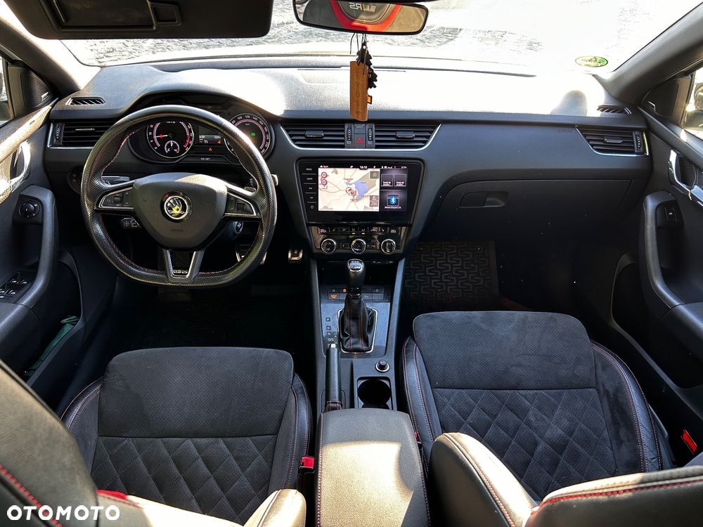 Skoda Octavia 2.0 TDI (Green tec) DSG RS - 11