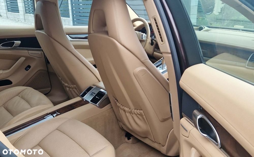 Porsche Panamera 4 PDK Edition - 13