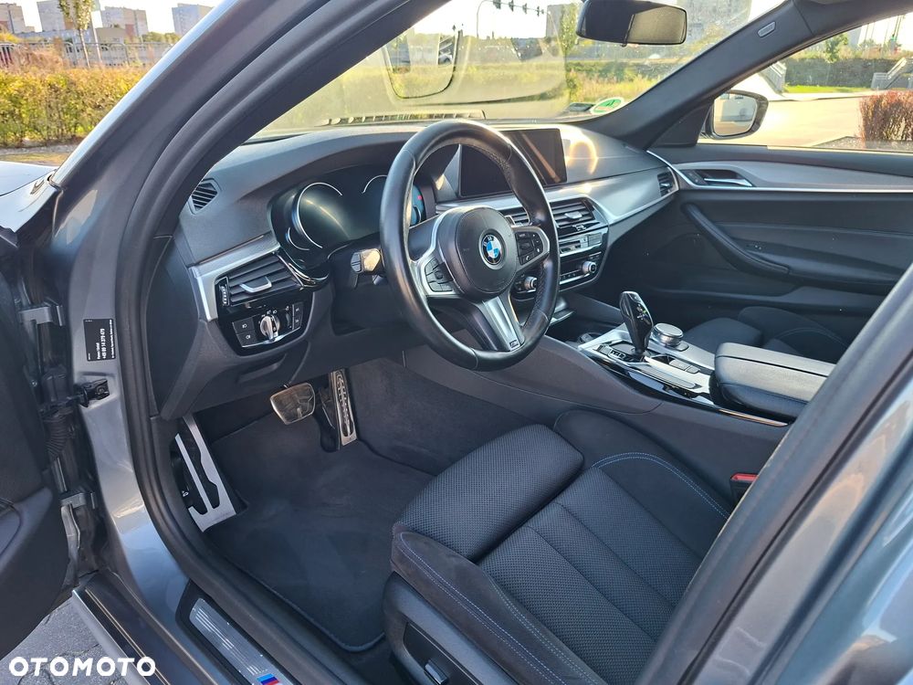 BMW Seria 5 520d M Sport Edition - 9
