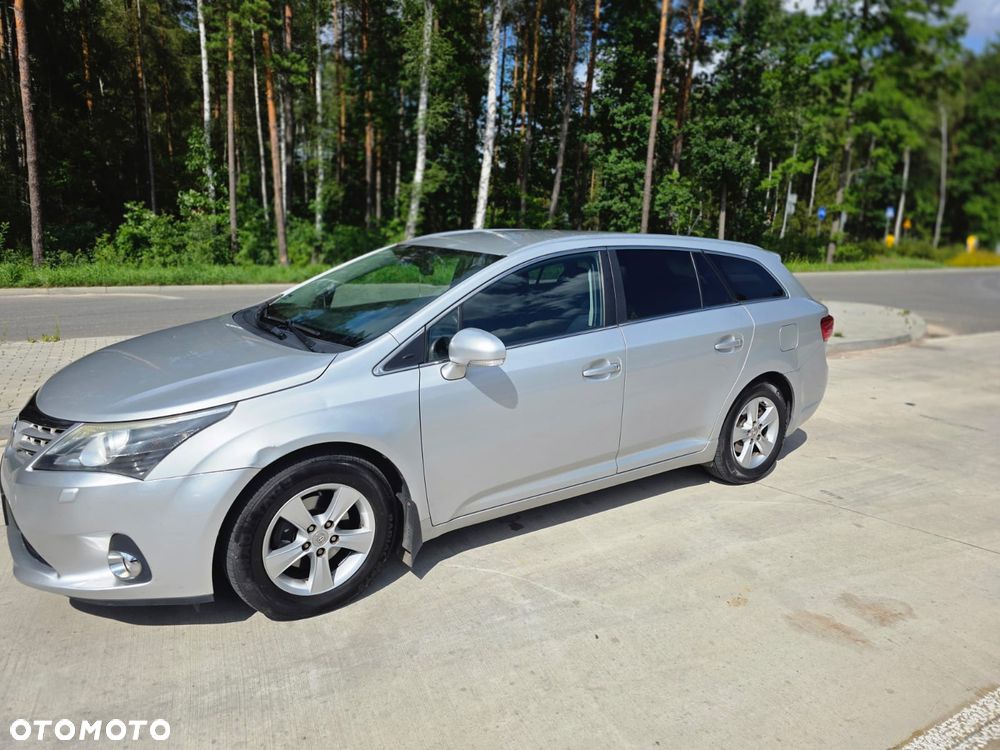 Toyota Avensis 2.0 D-4D Comfort - 18