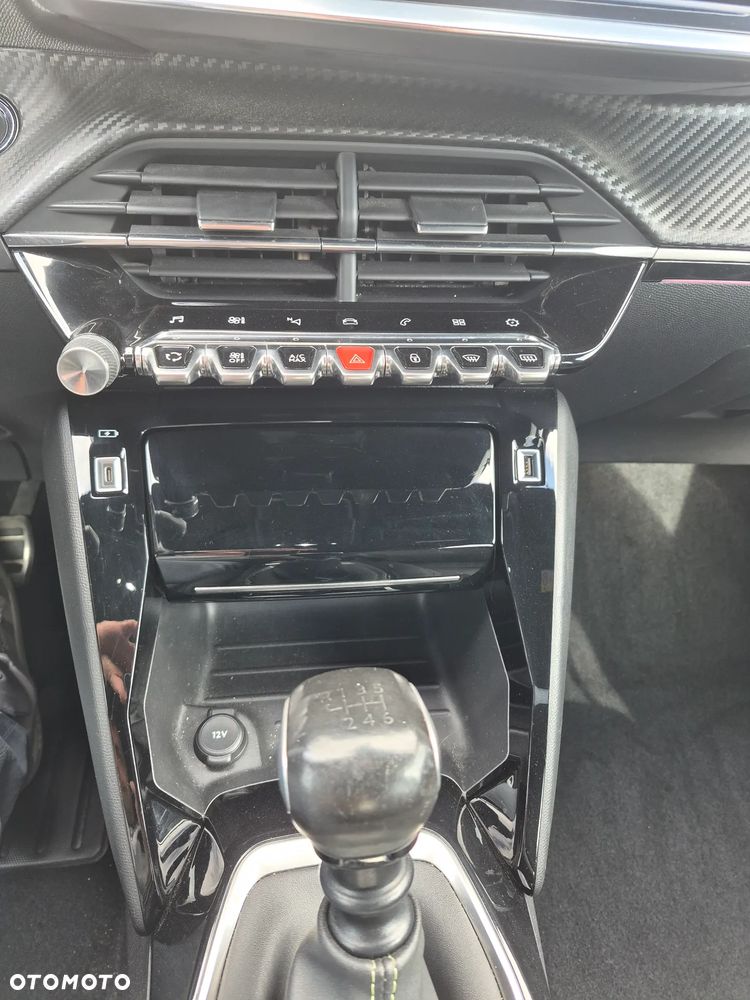 Peugeot 208 PureTech 100 GT Pack - 11
