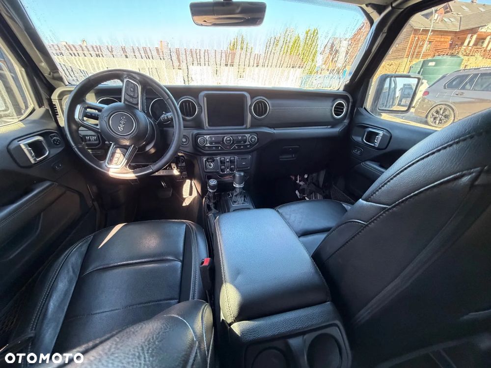Jeep Wrangler - 9