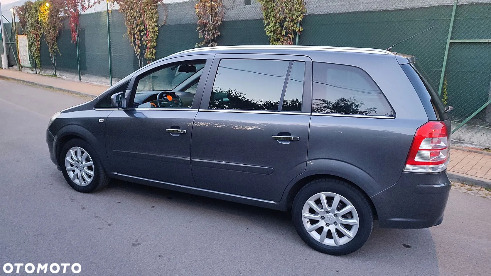 Opel Zafira 1.8 Design Edition - 3