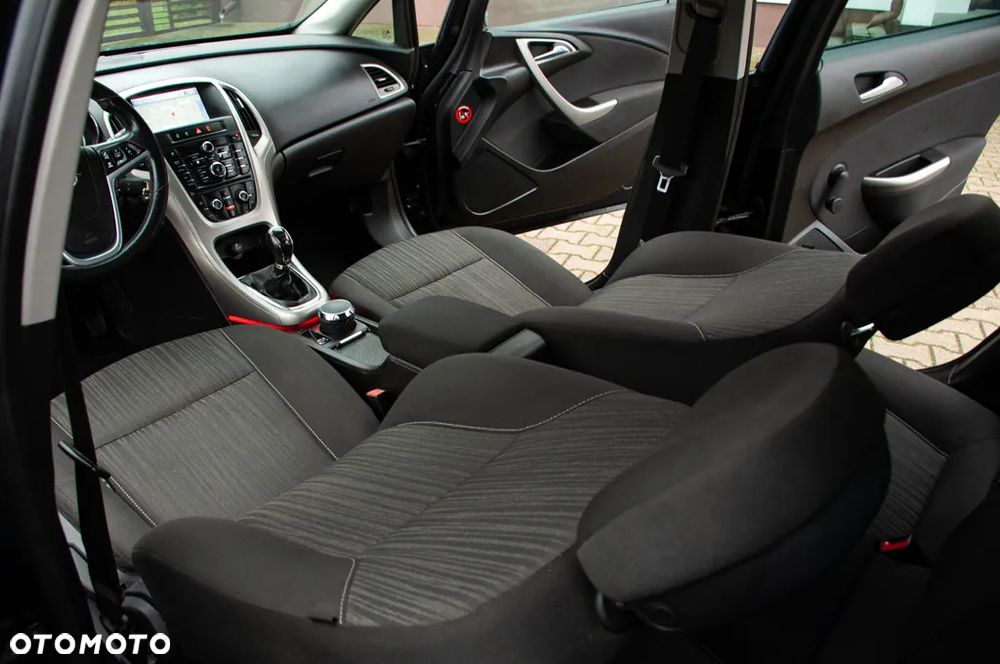 Opel Astra 1.4 Turbo Innovation - 26