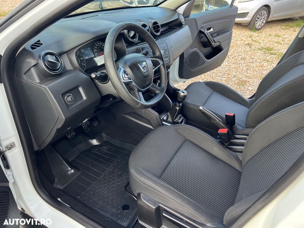 Dacia Duster 1.6 SCe 4WD Essential - 21