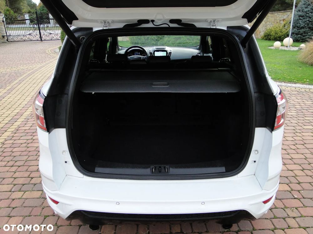 Ford Kuga 1.5 EcoBoost FWD ST-Line X - 32