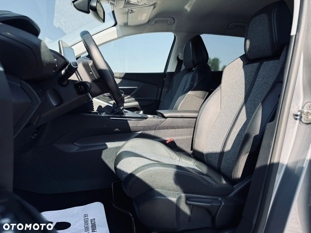 Peugeot 3008 1.2 PureTech Allure S&S - 26