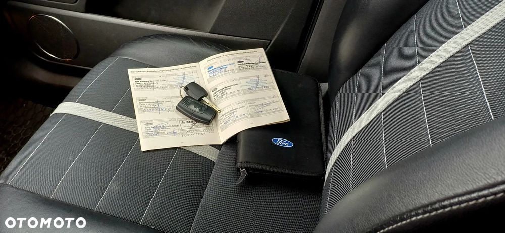 Ford Kuga 2.0 TDCi 4x4 Titanium - 31