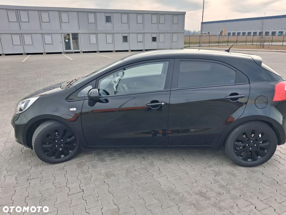 Kia Rio 1.2 L - 3