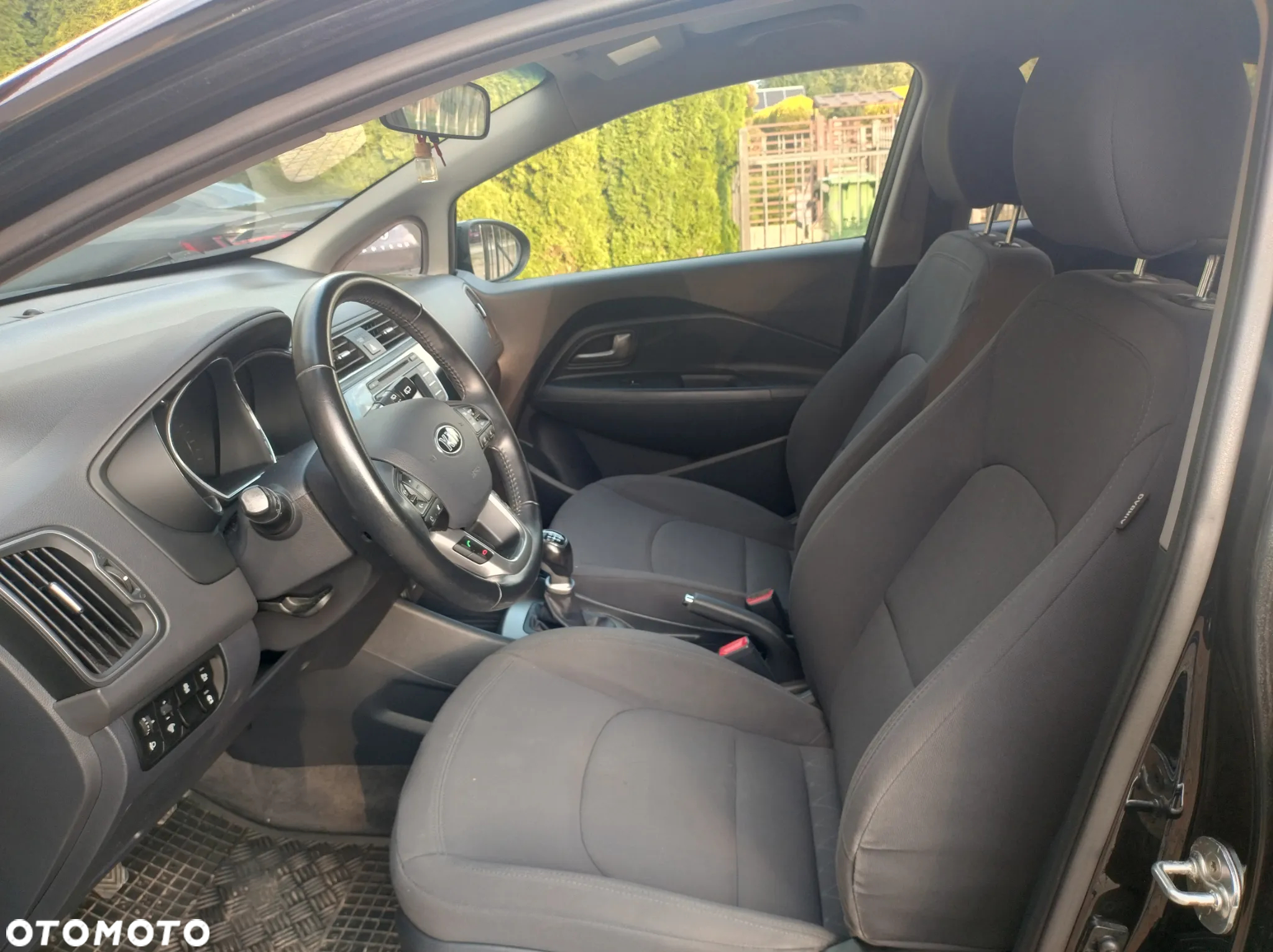 Kia Rio 1.4 Business Line - 7