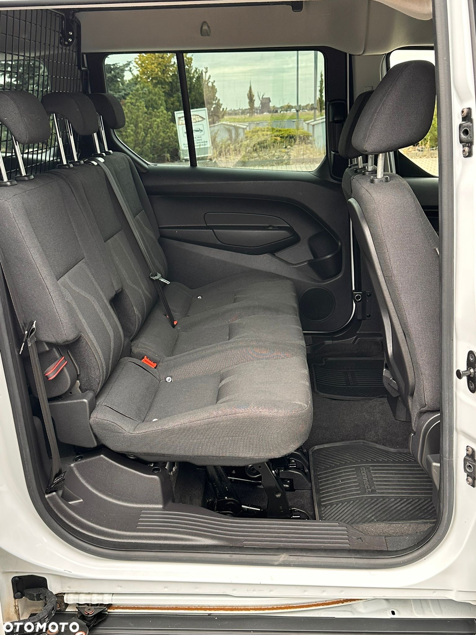 Ford Tourneo Connect Grand - 21