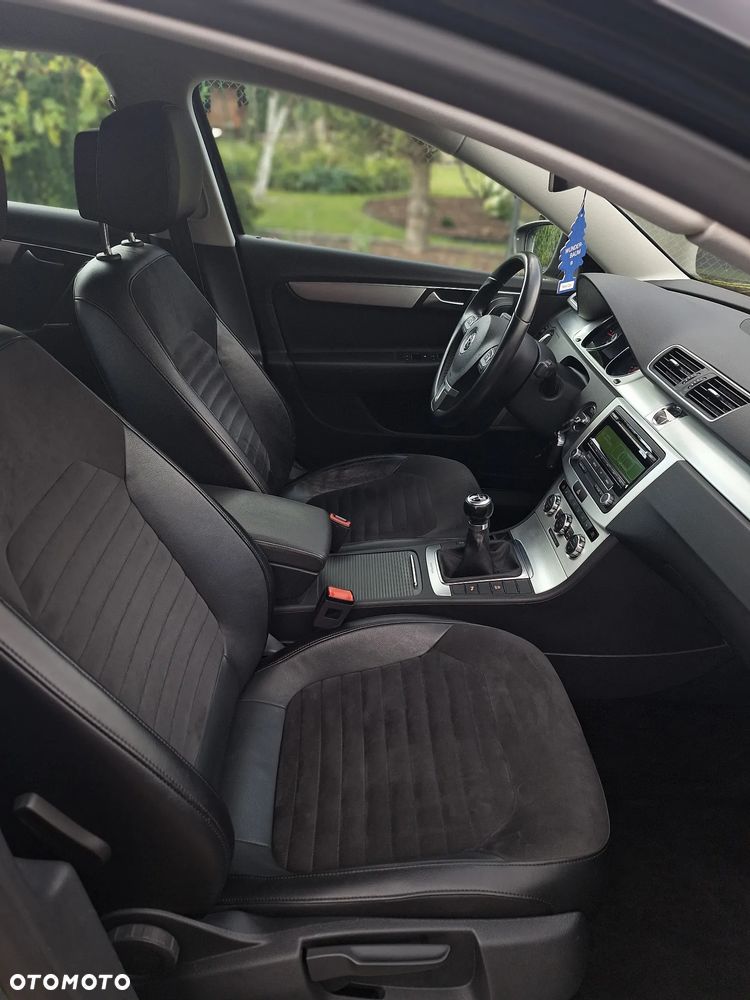 Volkswagen Passat 2.0 TDI 4Motion Comfortline - 14