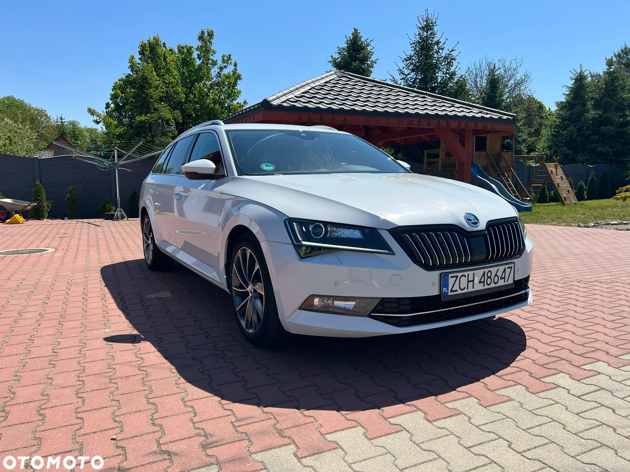 Skoda Superb Combi 2.0 TDI DSG L&K - 4