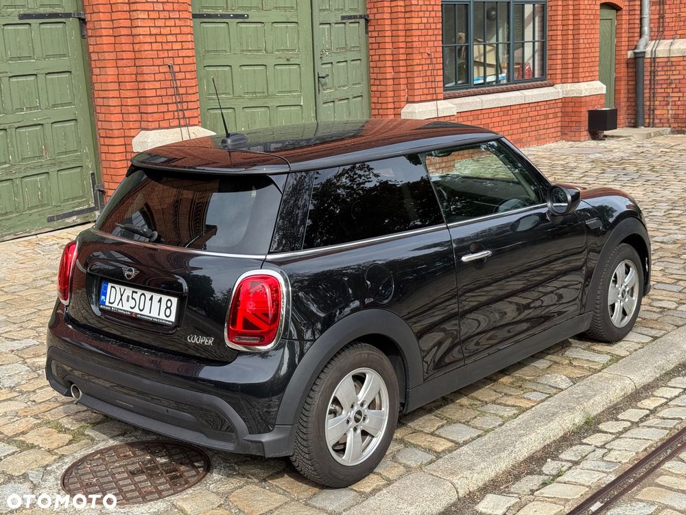 MINI Cooper Essential Trim - 13