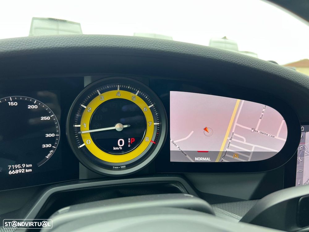 Porsche 911 Série F - 59