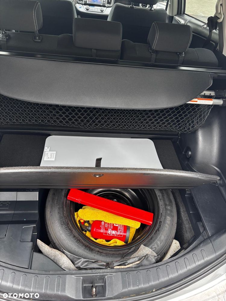 Toyota RAV4 - 12