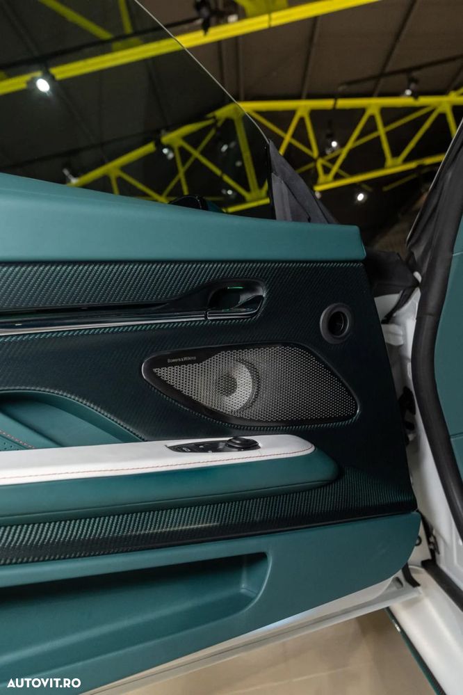 Aston Martin DB12 Volante - 5