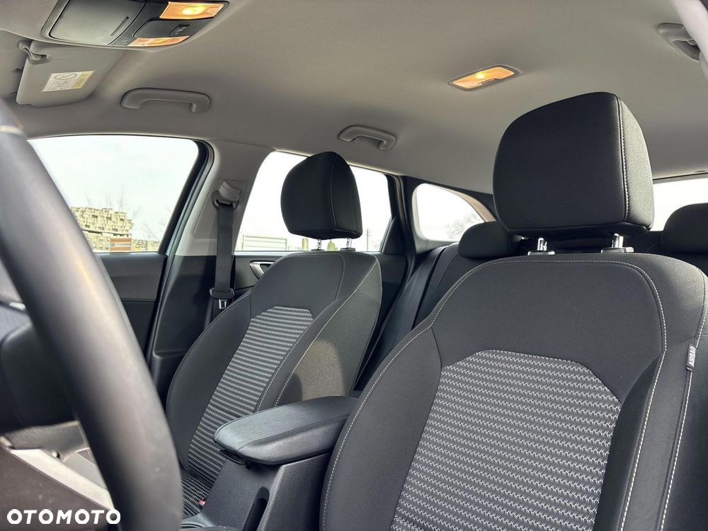 Kia Ceed 1.5 T-GDI M - 11