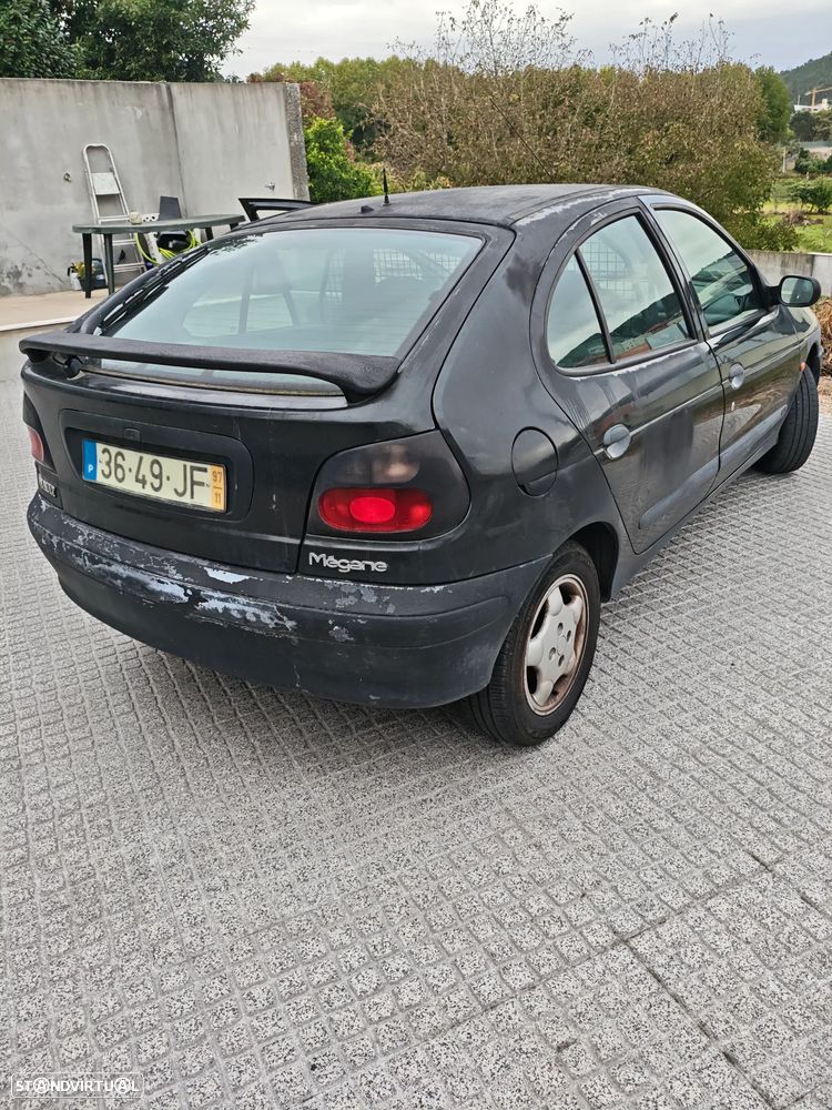 Renault Mégane 1.9 TD RT - 7