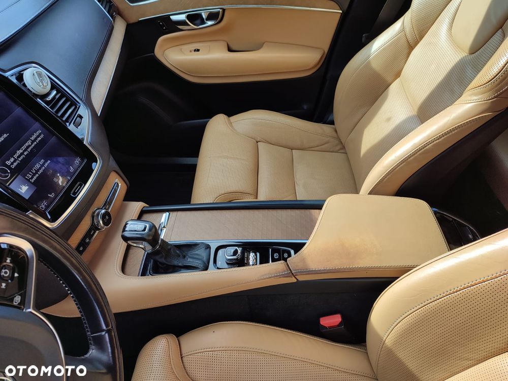 Volvo XC 90 - 5