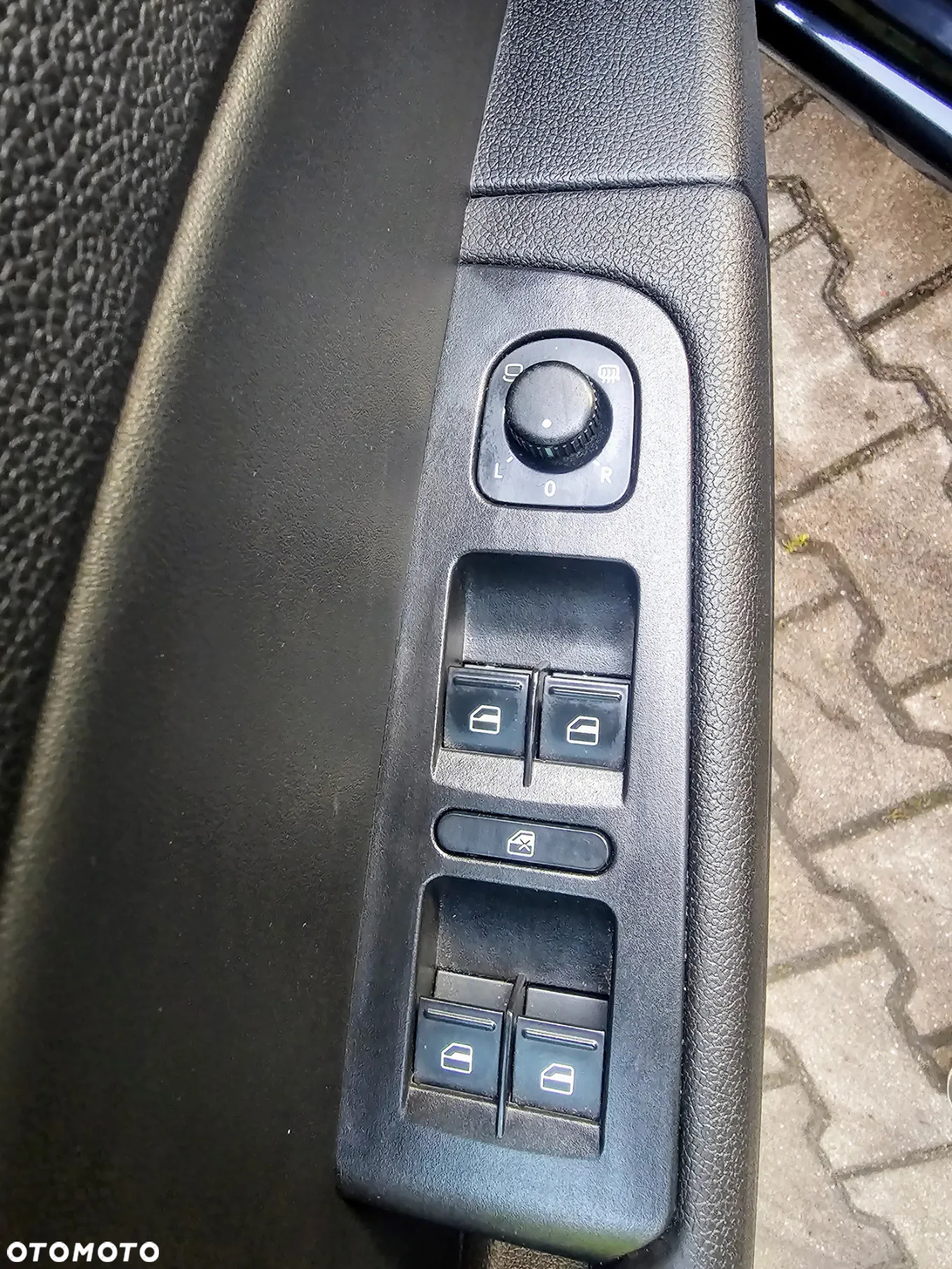 Skoda Superb 2.0 TDI Elegance DSG - 24