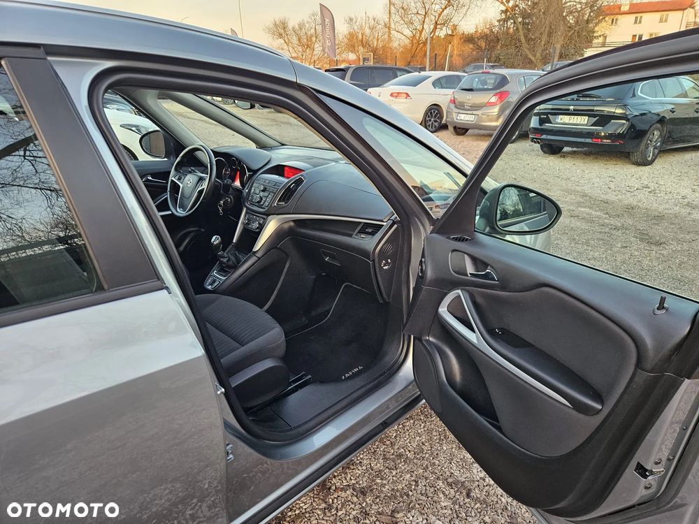 Opel Zafira Tourer 1.4 Turbo Edition - 21