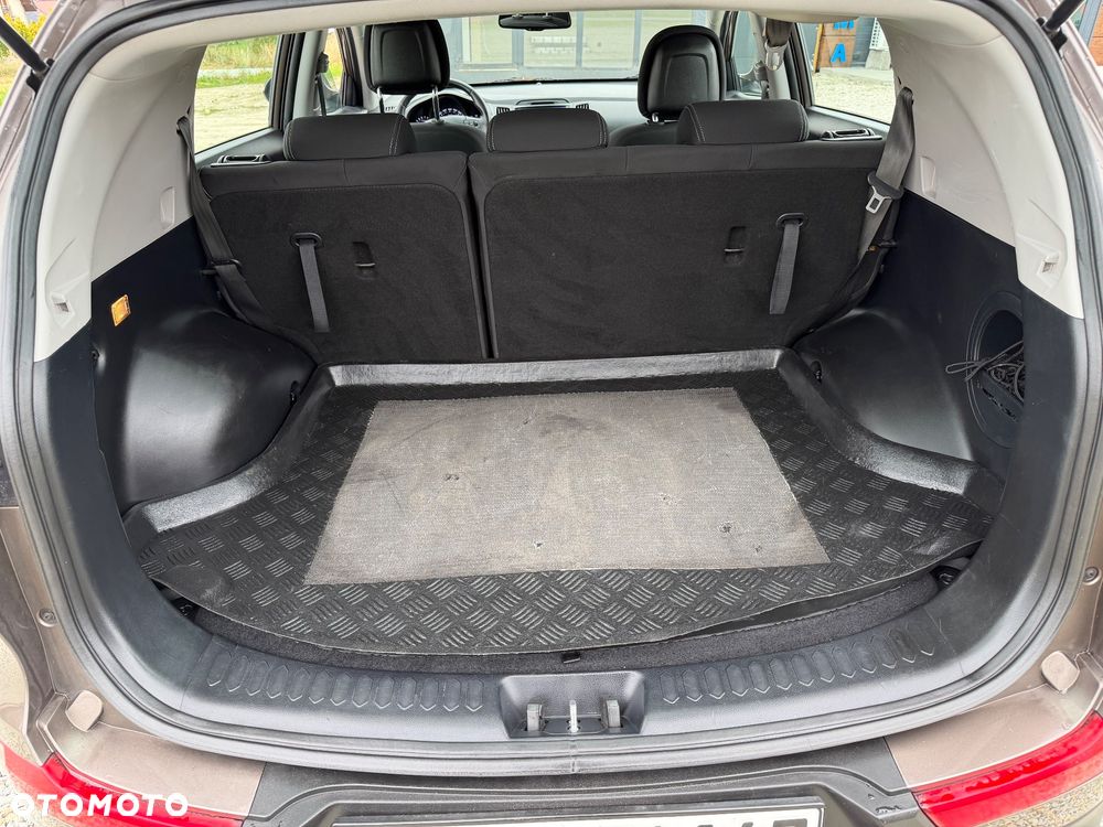 Kia Sportage 2.0 CVVT 2WD Spirit - 24
