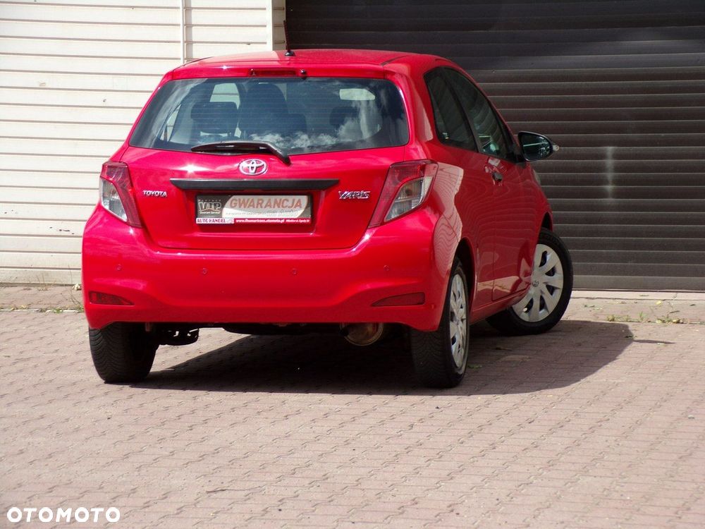 Toyota Yaris - 11