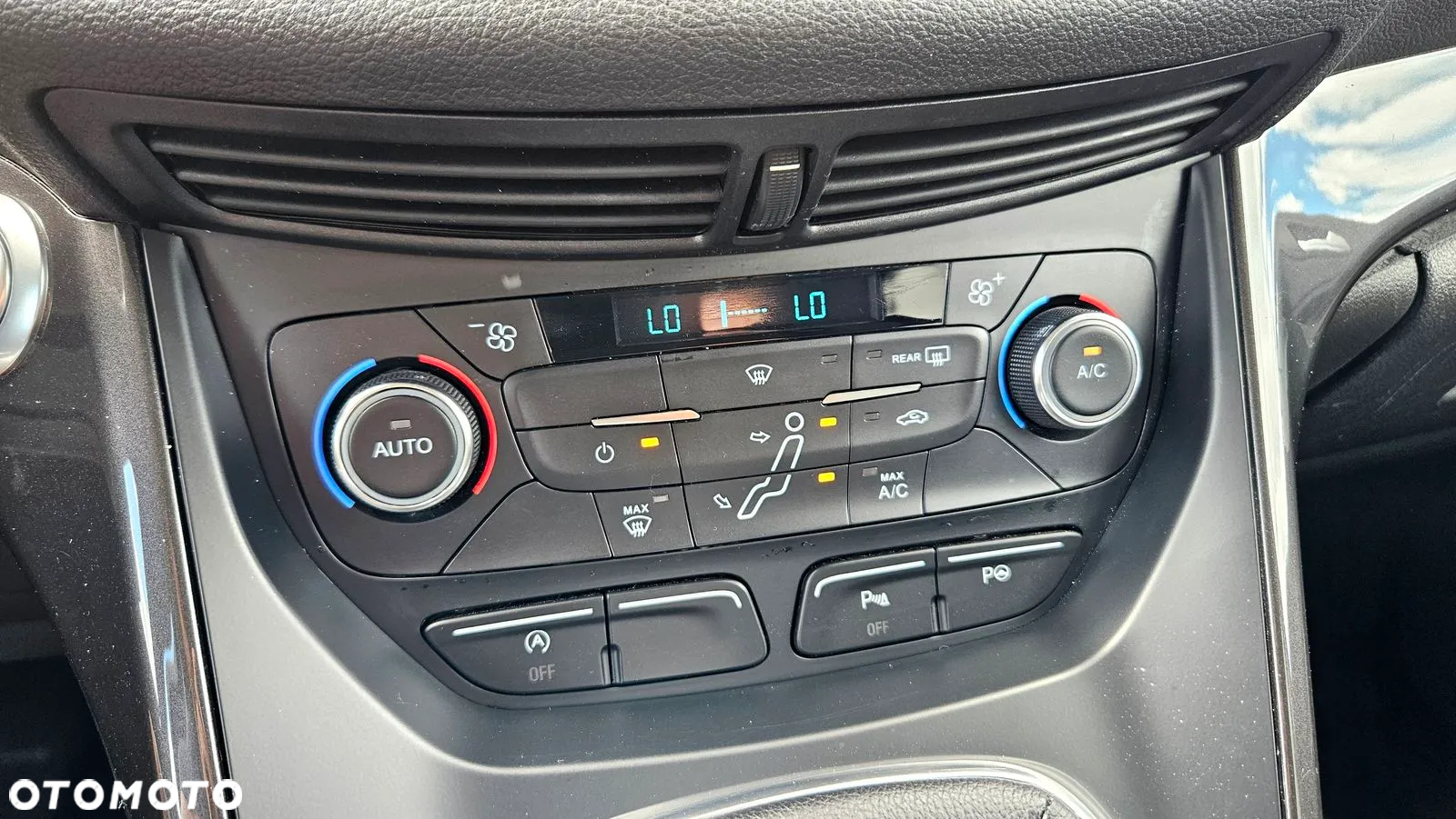 Ford Grand C-MAX 1.5 TDCi Start-Stopp-System Titanium - 19