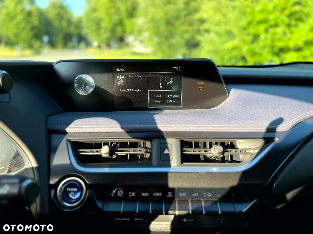Lexus UX - 9