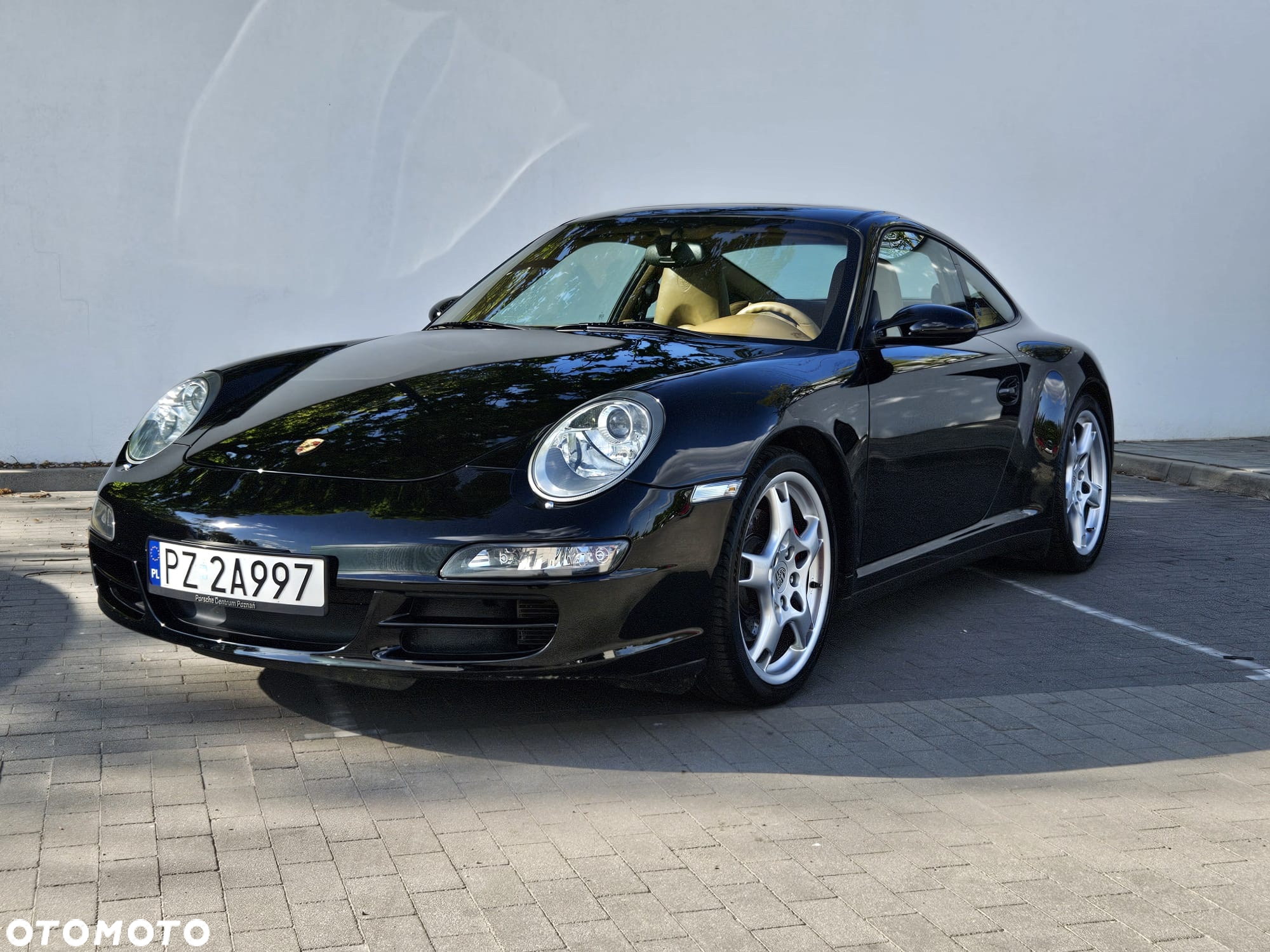 Porsche 911 Carrera 4S - 38