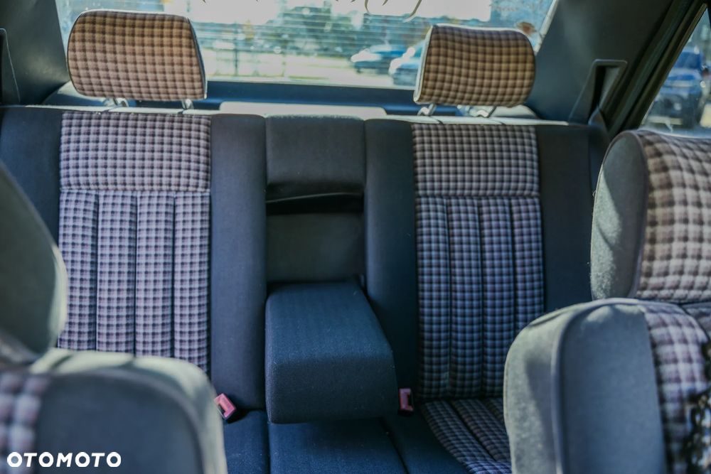 Mercedes-Benz W124 (1984-1993) - 8