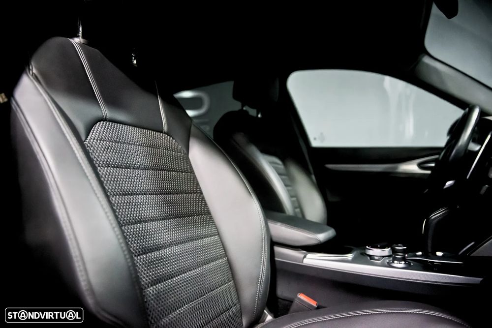 Alfa Romeo Stelvio 2.2 D Sprint AT8 - 21